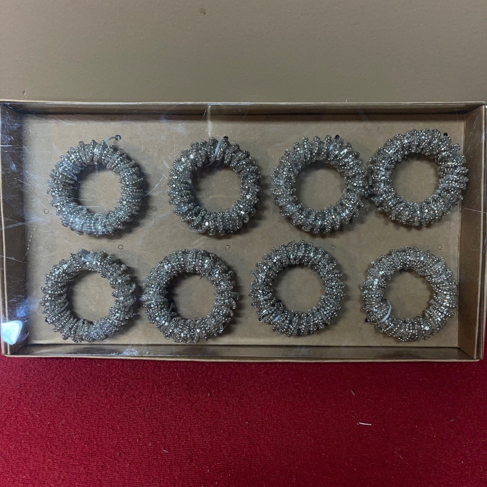 Rachel Zoe Beaded Silver Christmas   Napkin Rings Set of 8 Made In India NIB